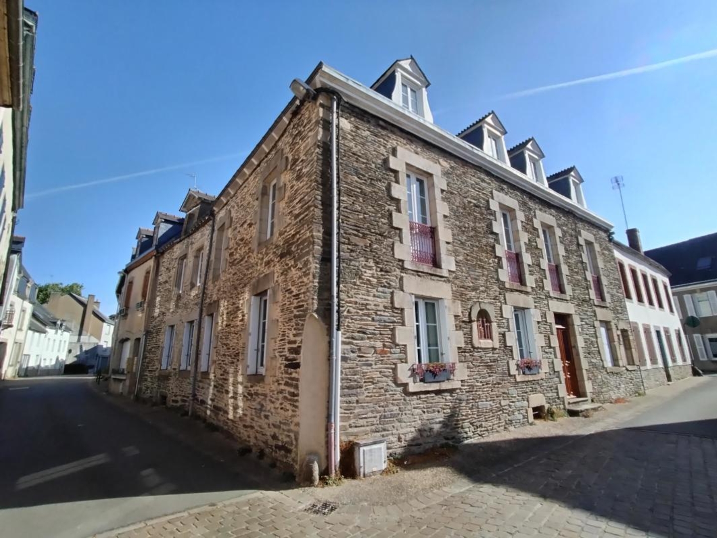 Maison à vendre - 10 pièces - 280m2 - Ploërmel (56800)