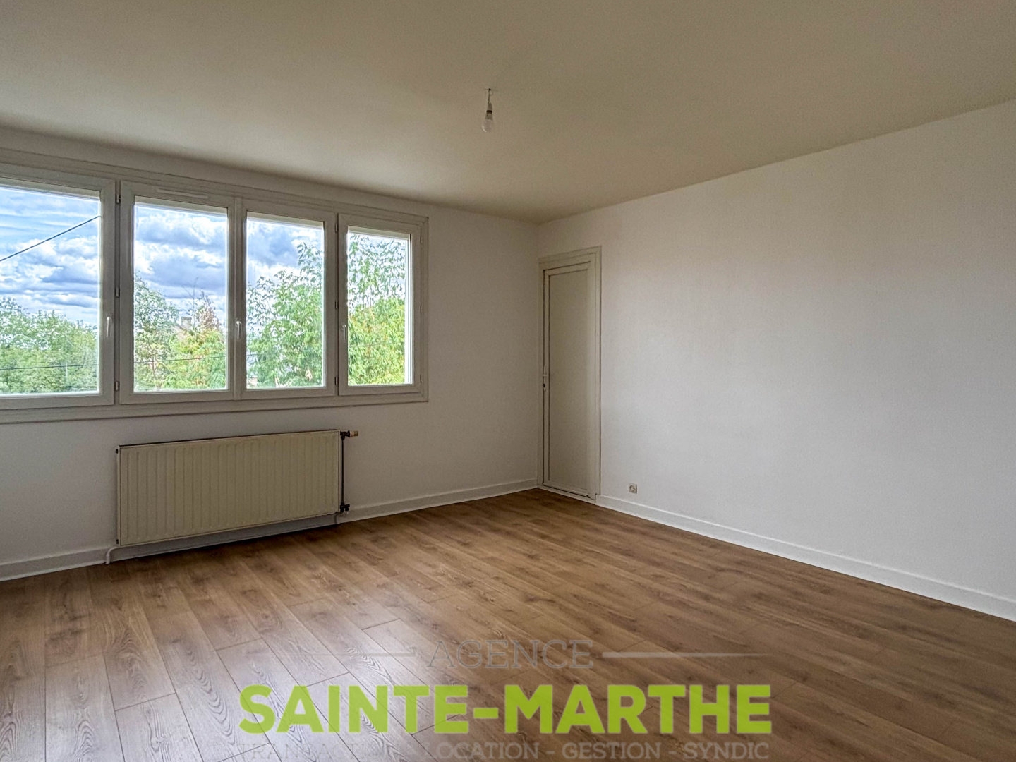 Niort, appartement 3 chambres, balcon, garage.