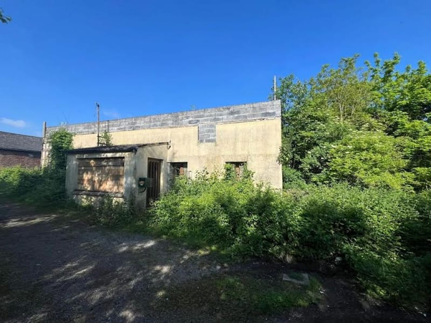 Terrain 170 m²