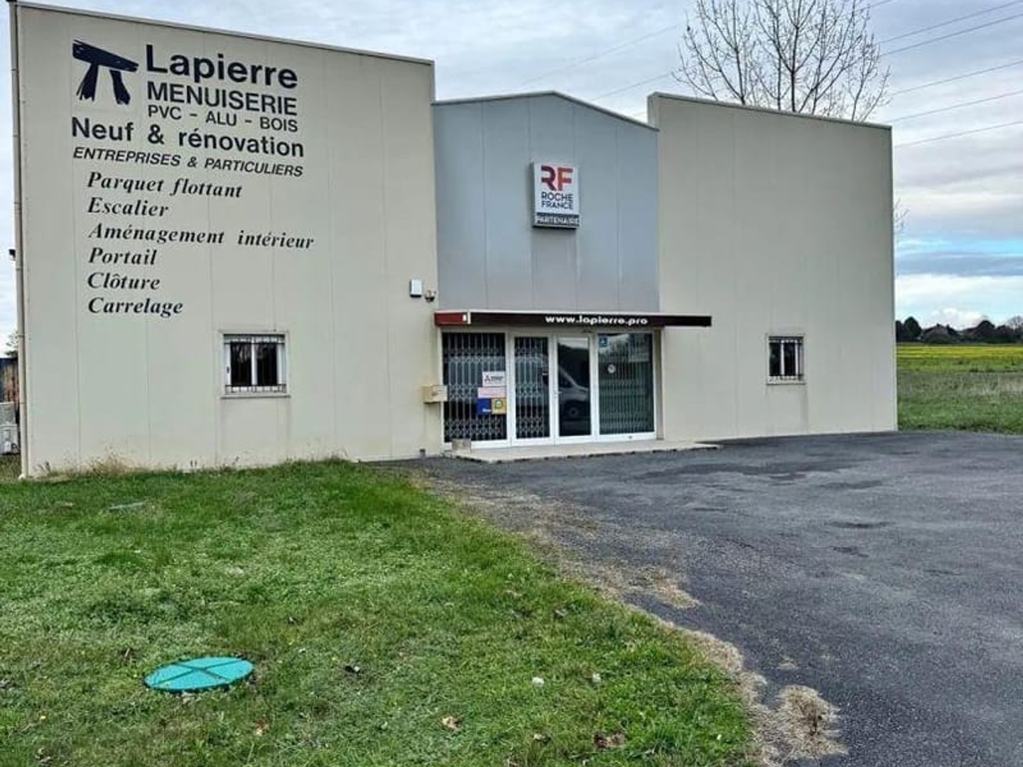 Immeuble commercial 437 m²