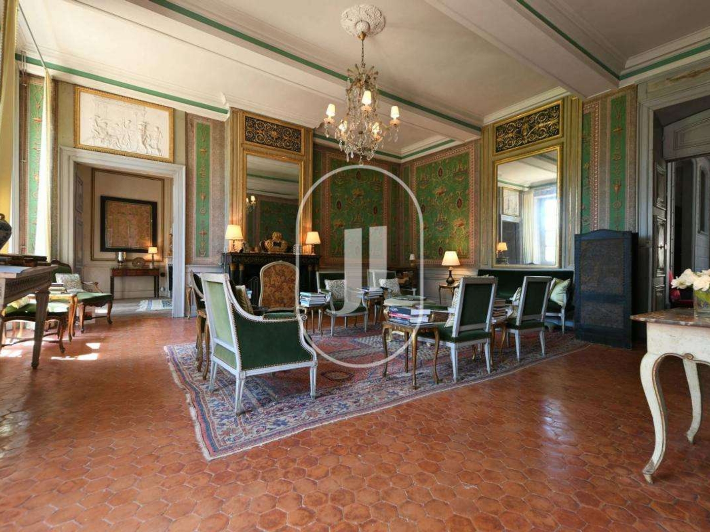 Château 1100 m²