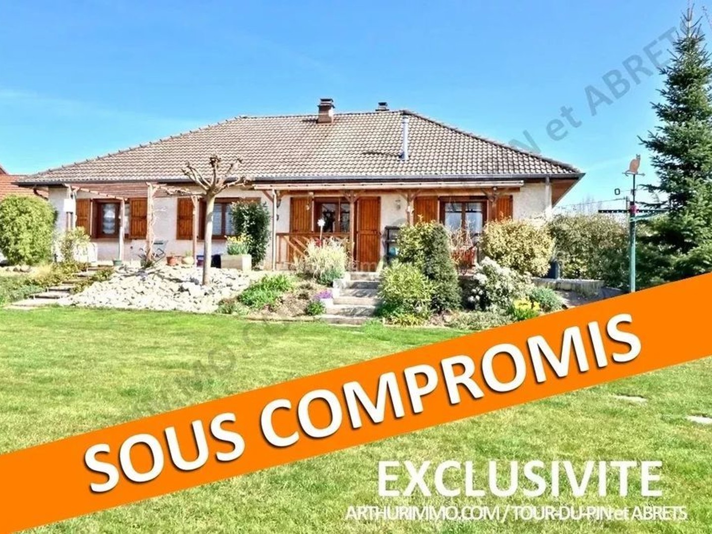 Maison 4 chambres avec sous sol complet aménagé