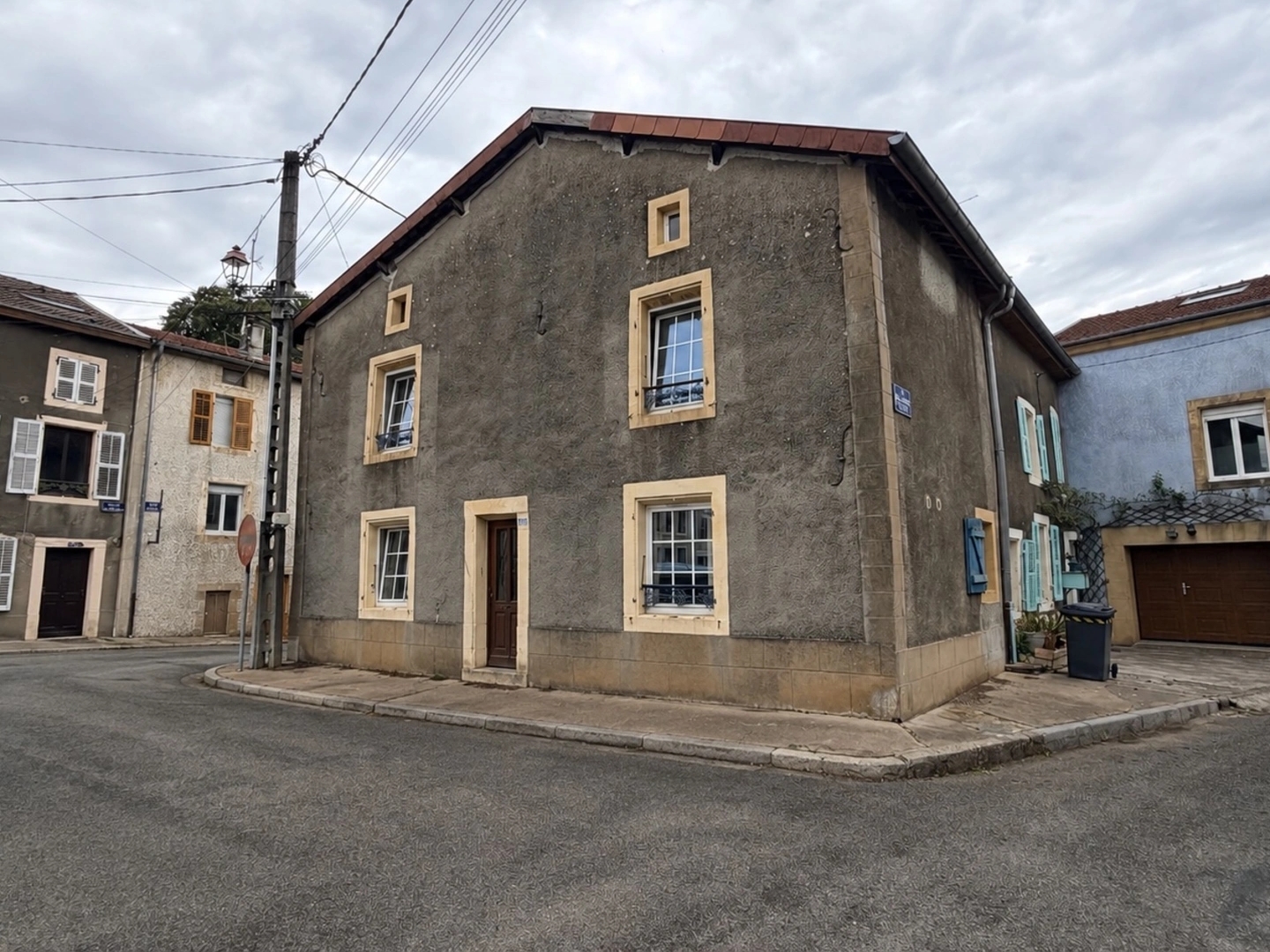 Maison à vendre - 5 pièces - 134m2 - Montmédy (55600)
