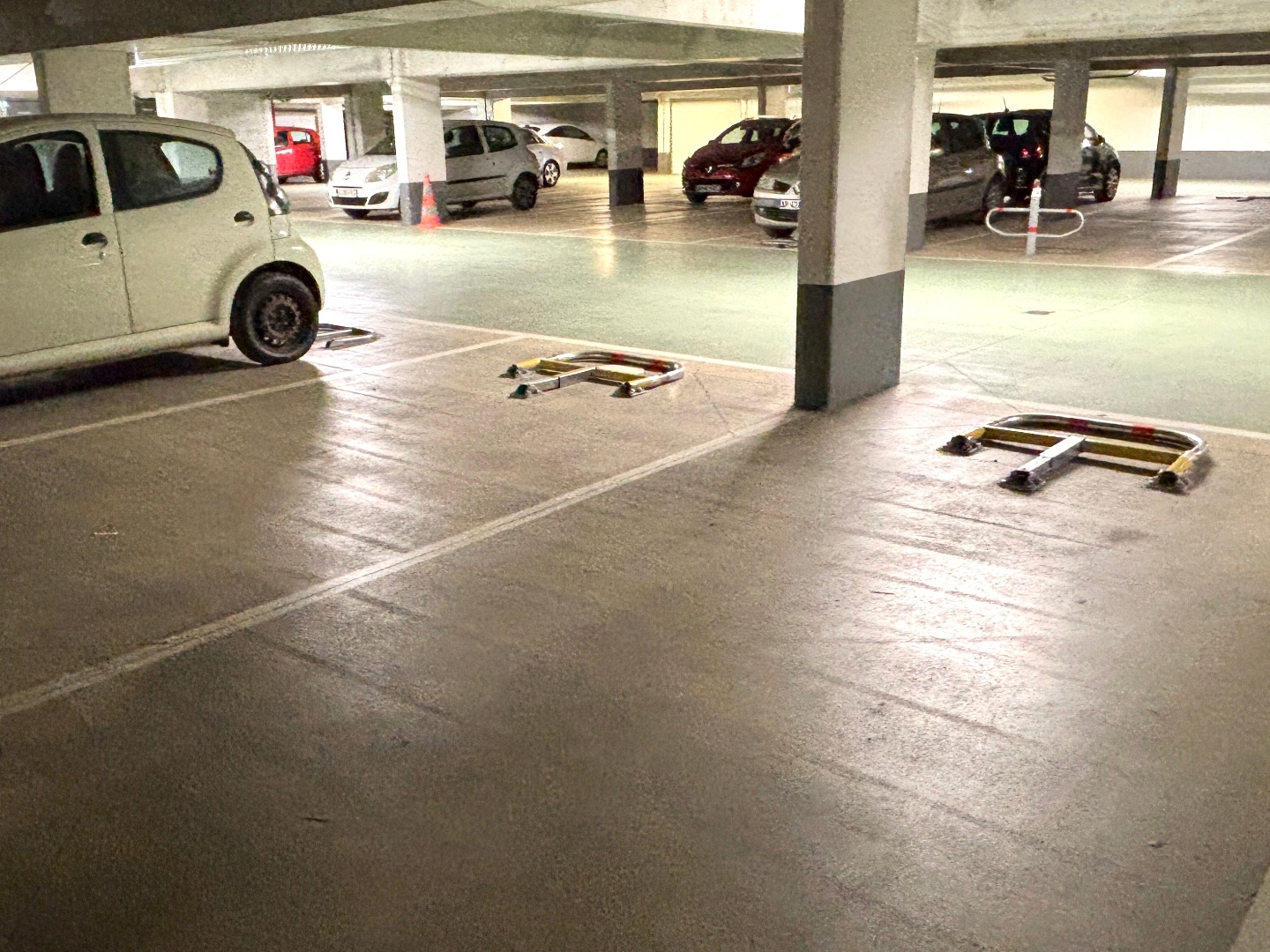 Parking / garage / box à vendre - 28m2 - Chartres (28000)