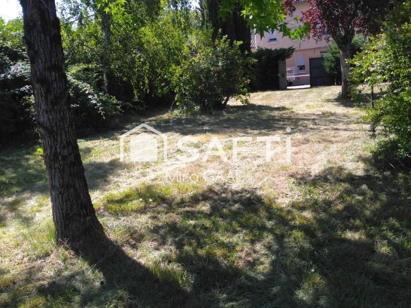 Terrain en individuel 620 m²