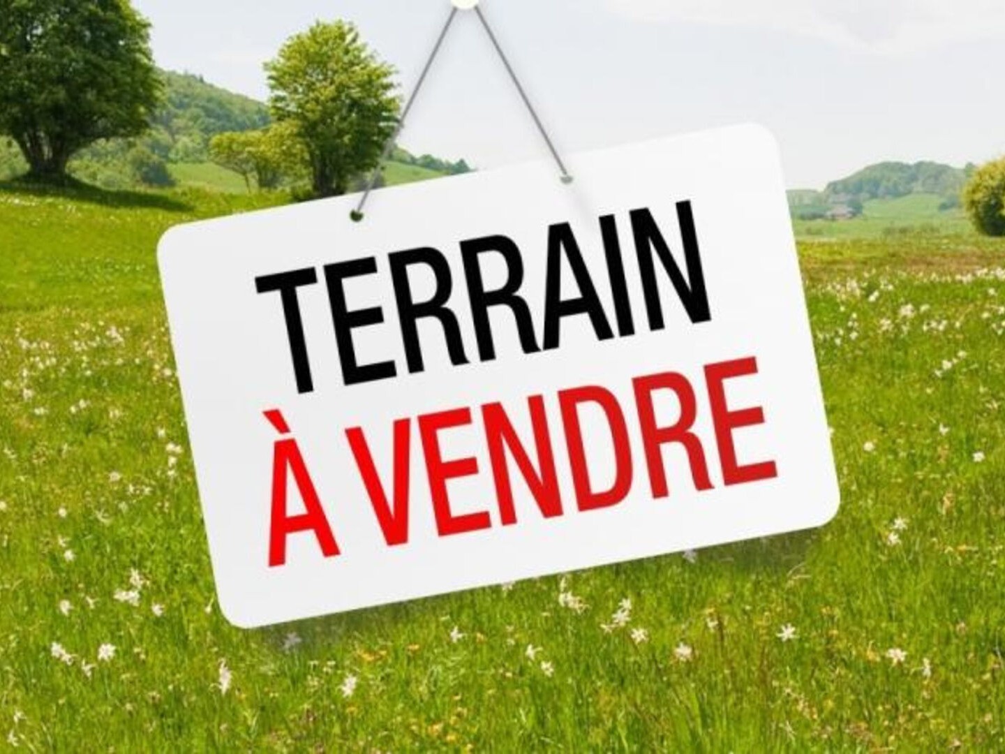 Terrain 594 m²