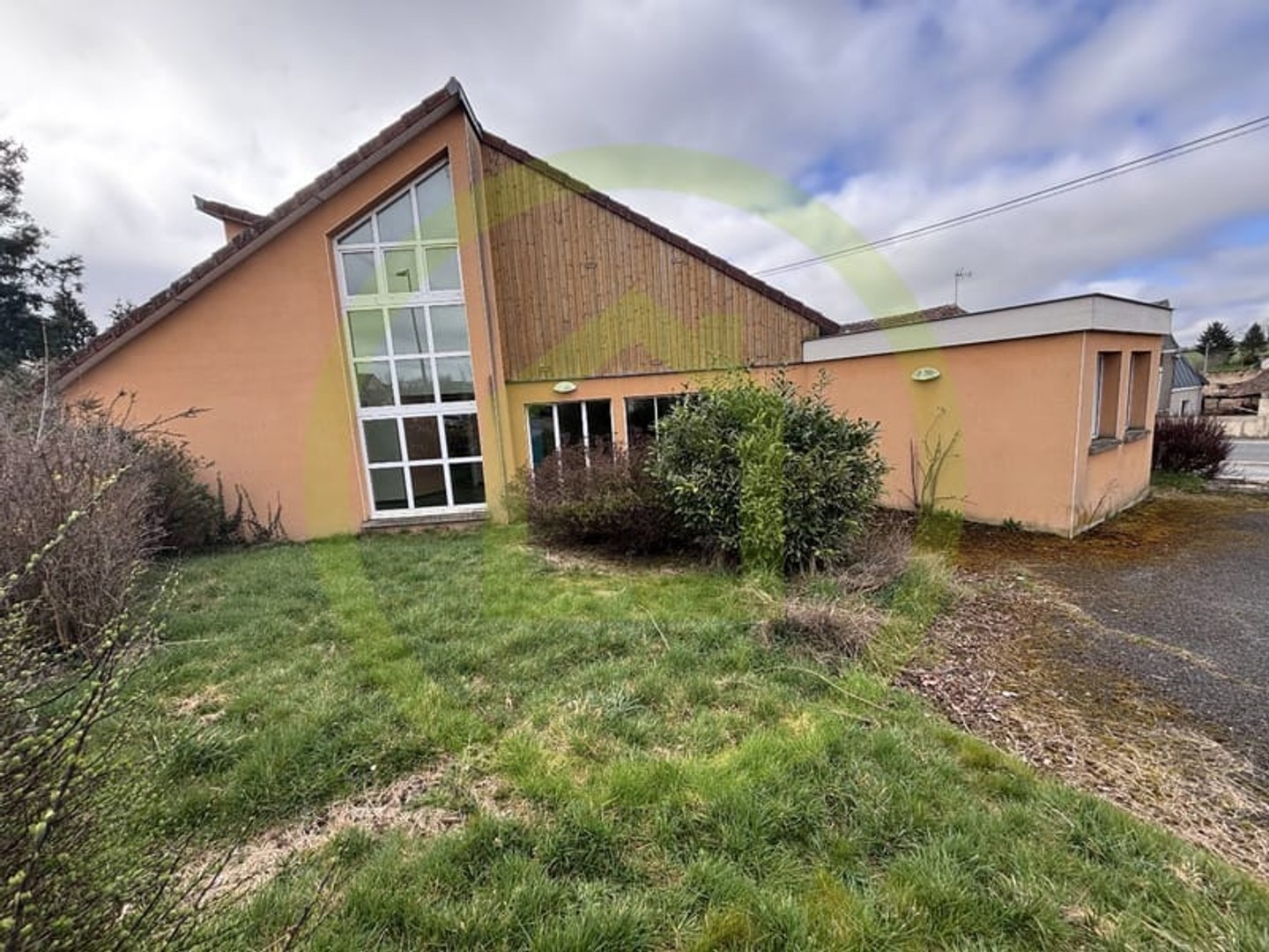 Bureaux 11 pièces 245 m²