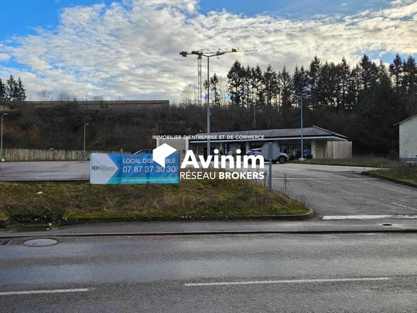 Local commercial 1084 m²