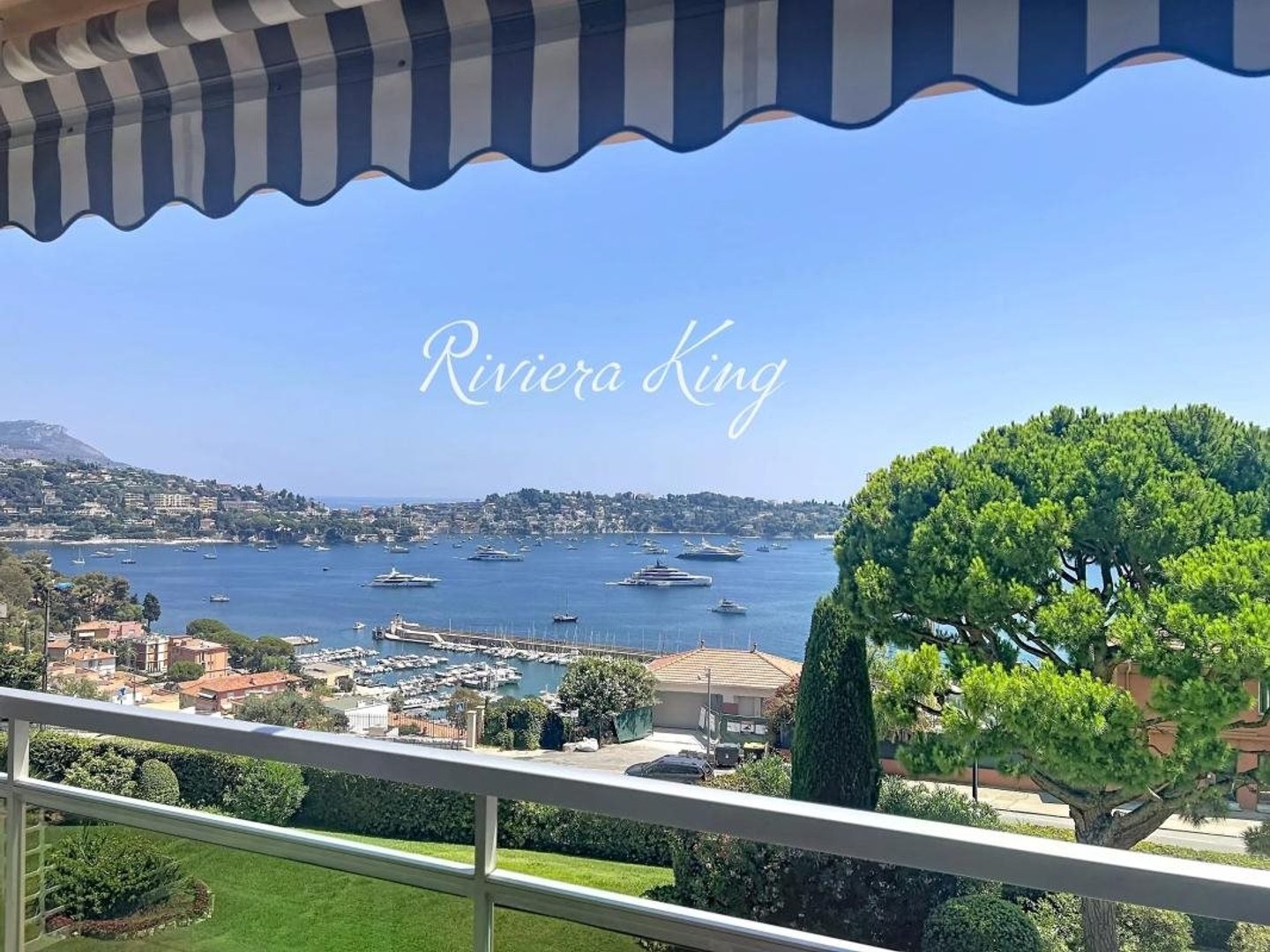 Appartement à vendre - 3 pièces - 68m2 - Villefranche-Sur-Mer (06230)