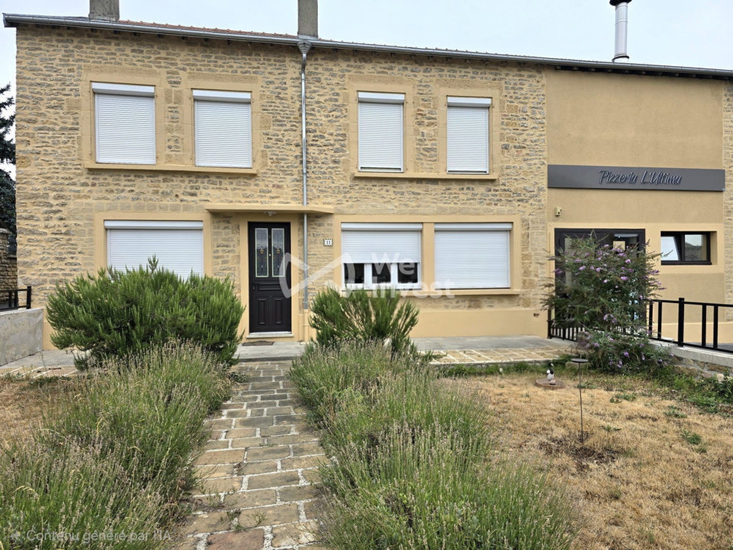 BAZEILLES  Maison familiale avec local professionnel, dépend