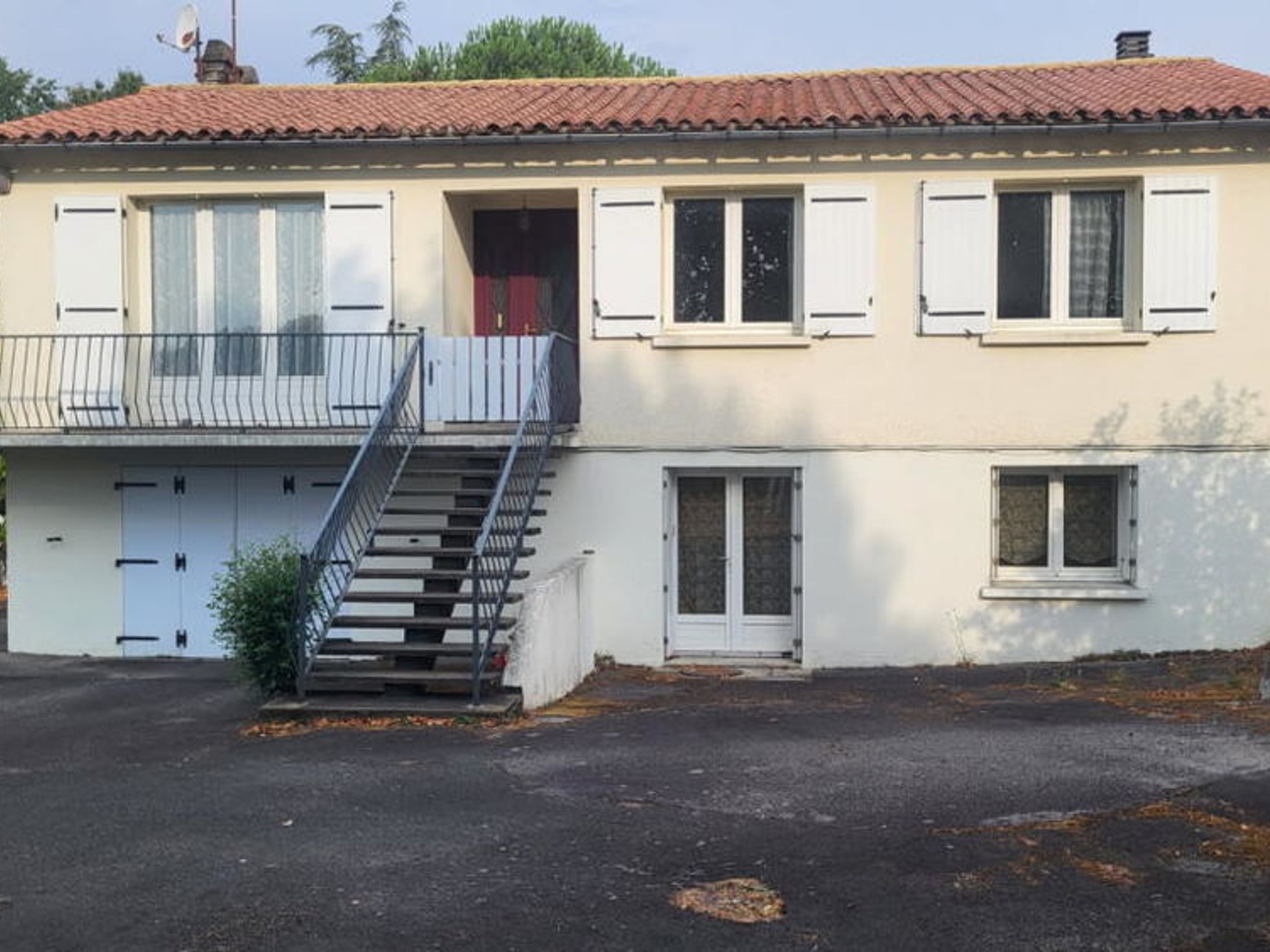 Pavillon sur sous sol avec terrain