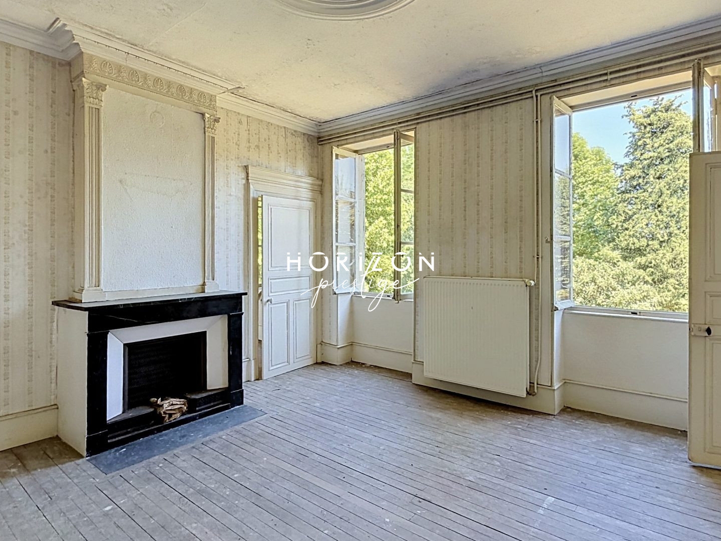Immeuble à vendre - 15 pièces - 475m2 - Tournus (71700)