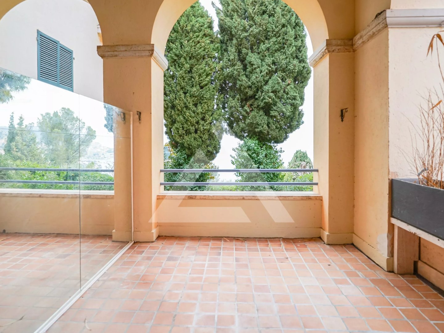 Appartement à vendre - 4 pièces - 186m2 - Roquebrune-Cap-Ma... (06190)
