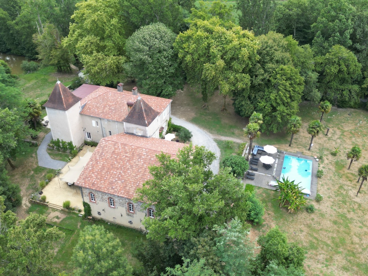 Maison à vendre - 880m2 - Pouillon (40350)