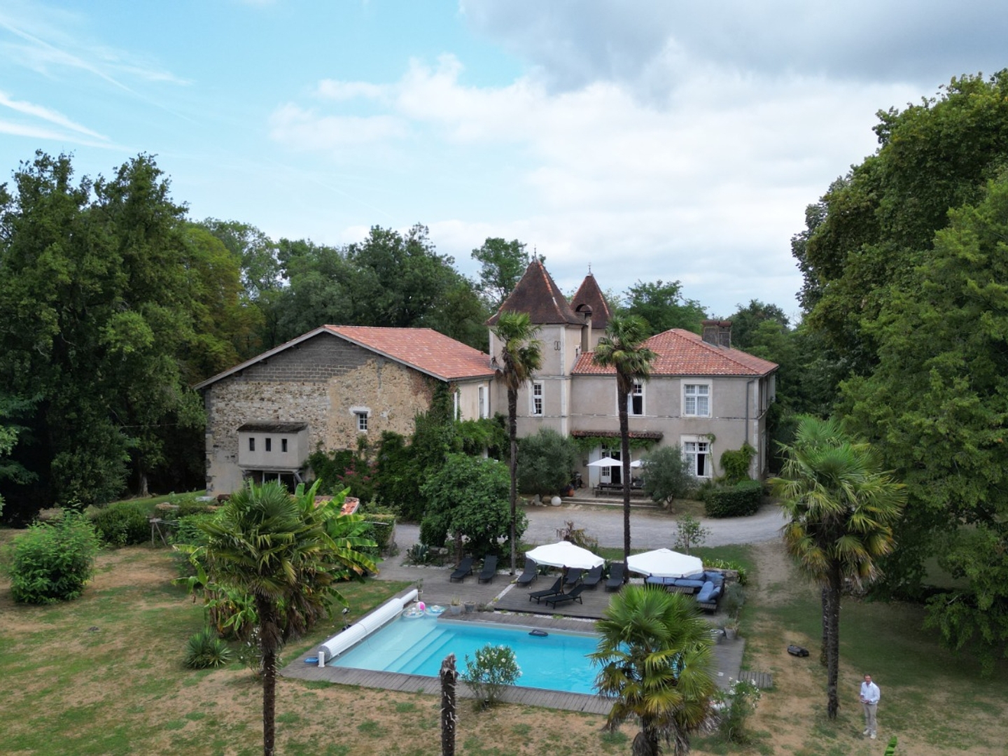 Maison à vendre - 880m2 - Pouillon (40350)