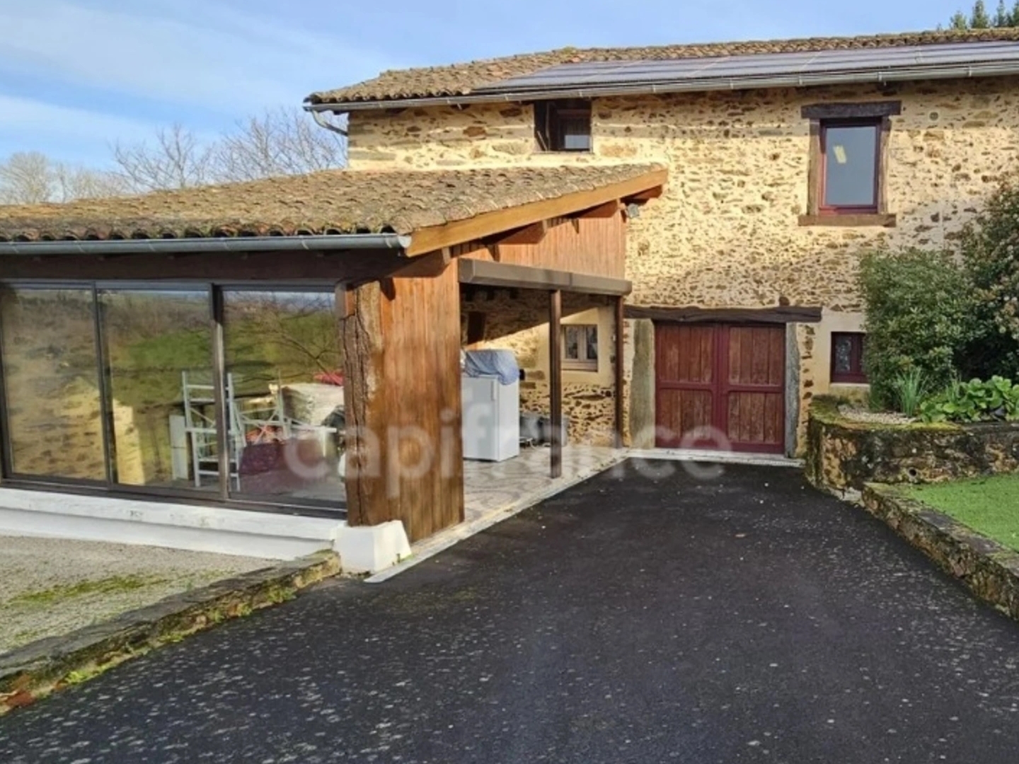 Maison 2 pièces 140 m²