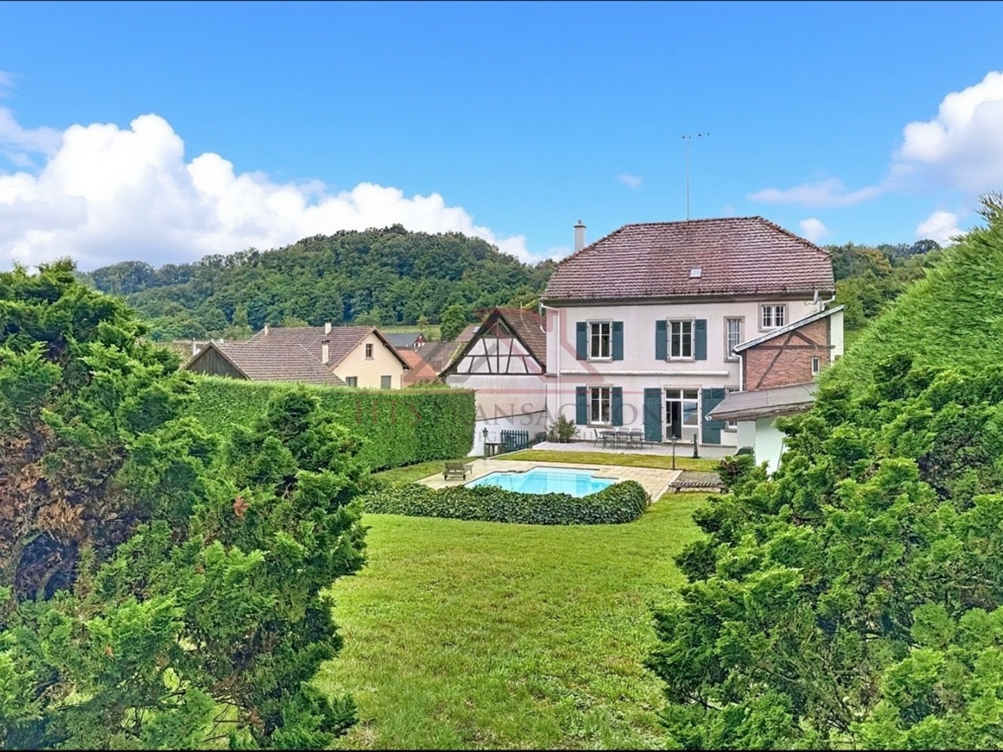 À VENDRE – MAISON DE CARACTÈRE – 350 m² – TERRAIN 1 114 m² 