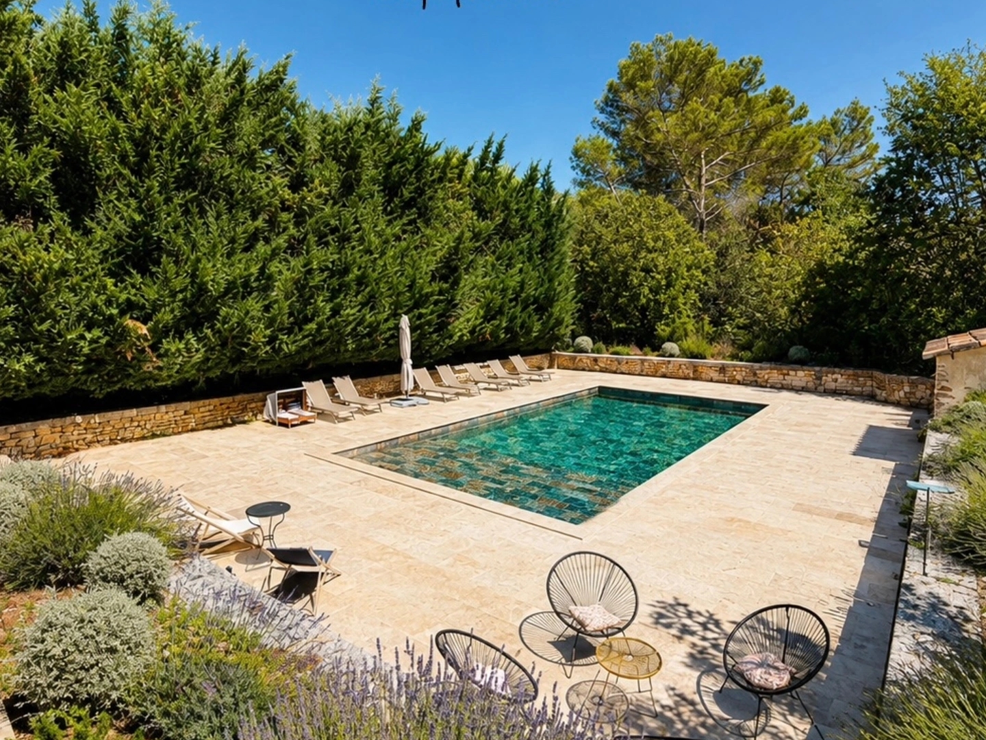 Propriété 8 pièces 208 m²