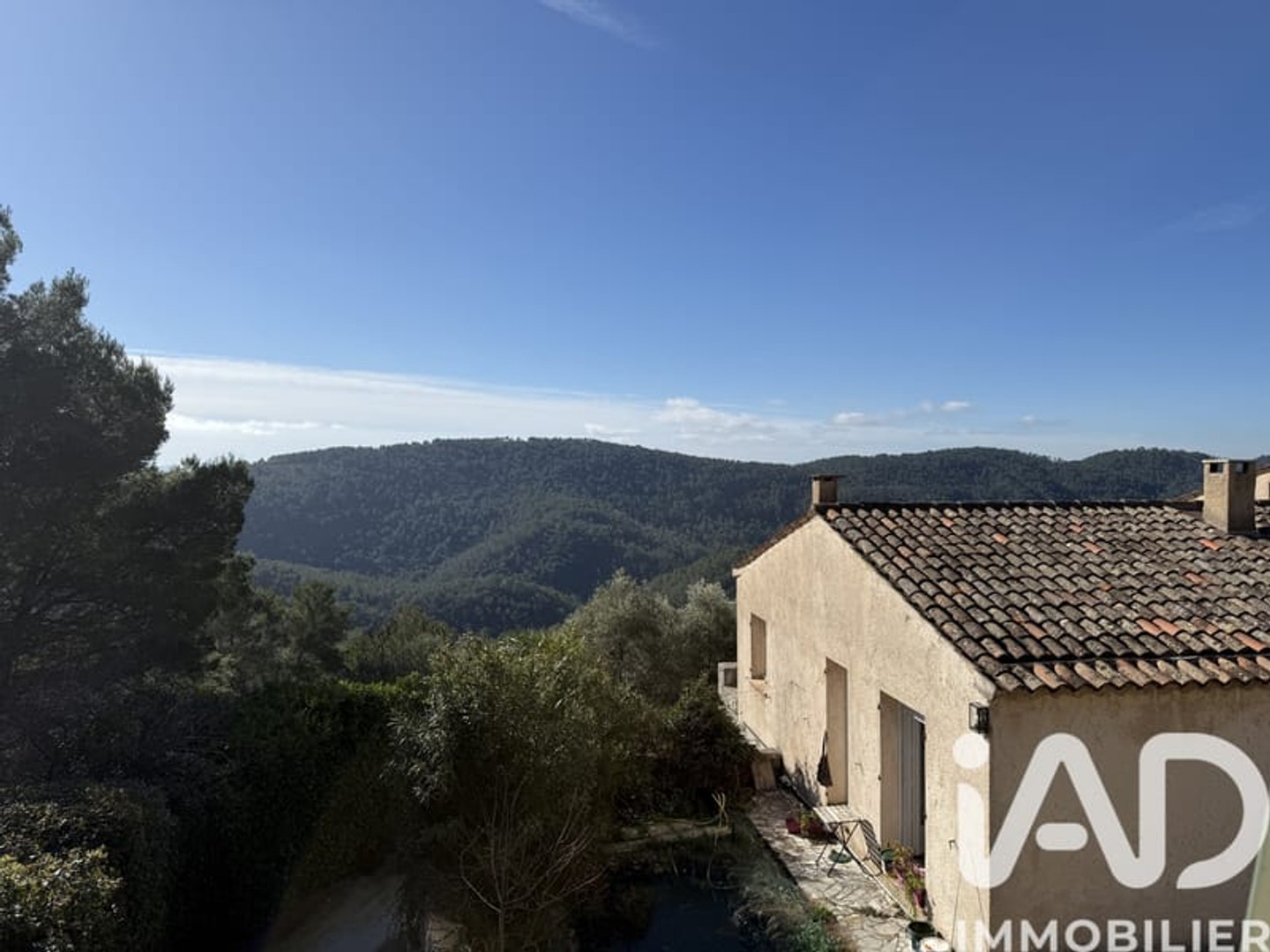 Maison 8 pièces 300 m²