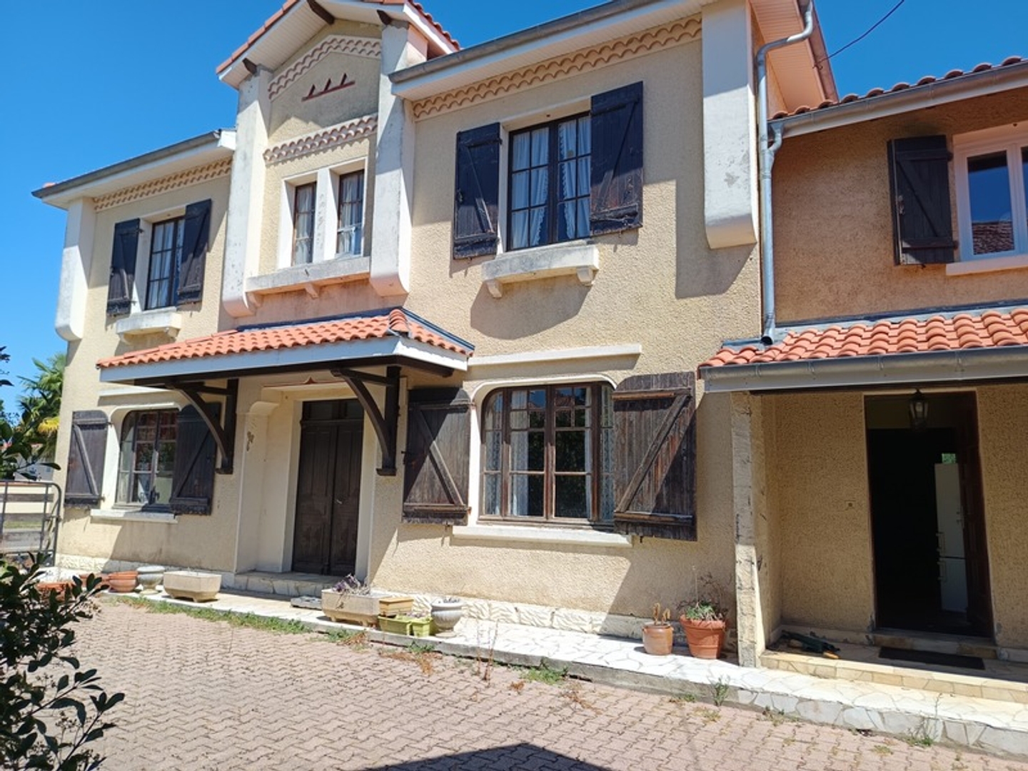Immeuble à vendre - 12 pièces - 296m2 - Aire-Sur-L'adour (40800)