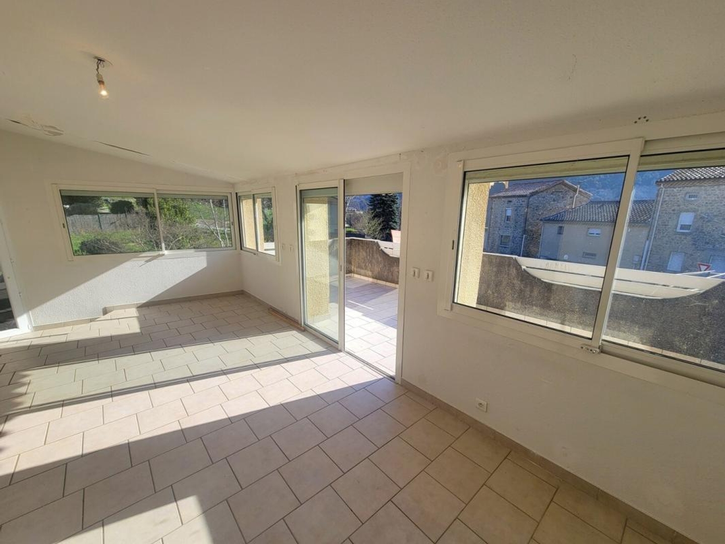 Maison à vendre - 4 pièces - 83m2 - Les Ollières-Sur-... (07360)