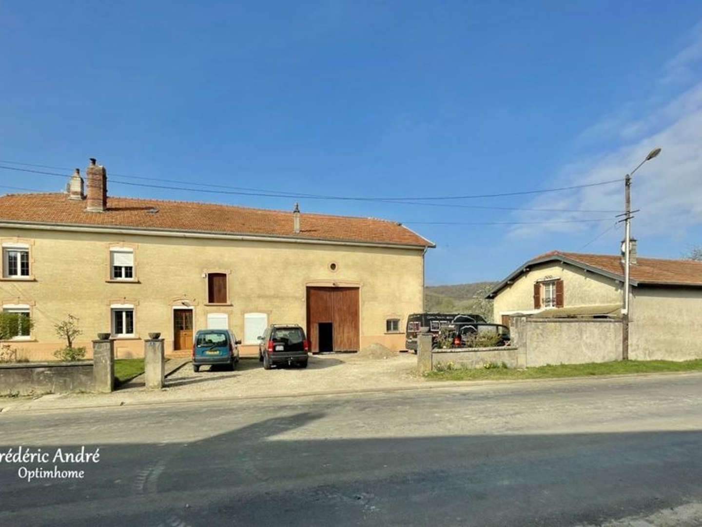 Ensemble immobilier proche de la Belgique et du Luxembourg