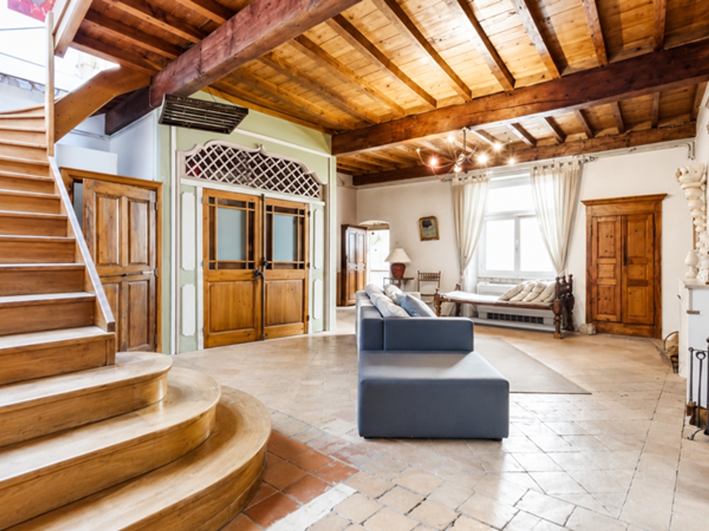 Maison à vendre - 10 pièces - 363m2 - Bourg-Saint-Andéol (07700)