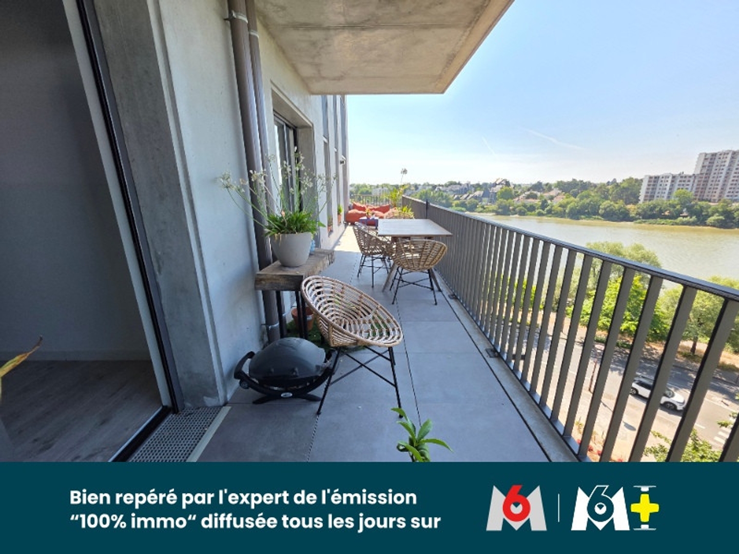 SUPERBE APPARTEMENT STANDING- 3 chambres - AVEC VUE LOIRE