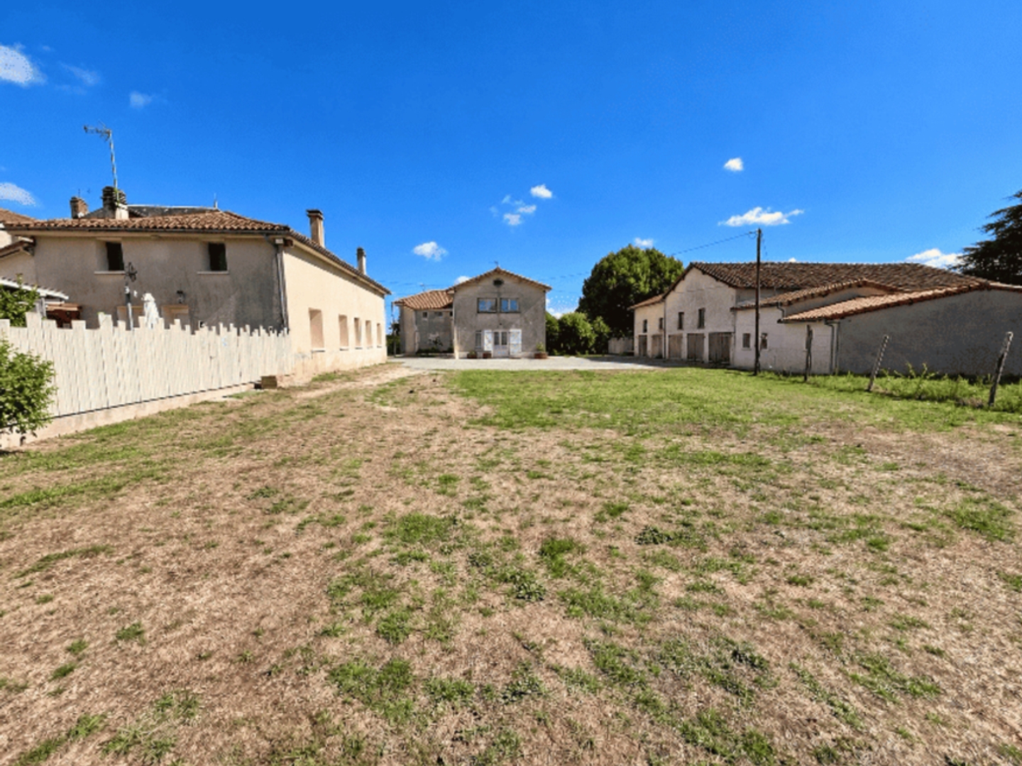 Maison 19 pièces 352 m²