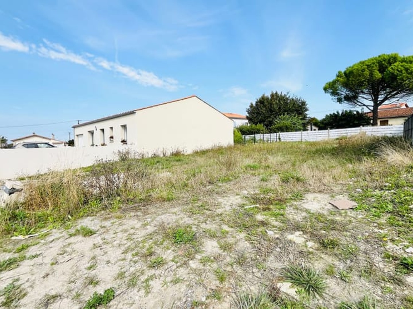 Terrain 296 m²