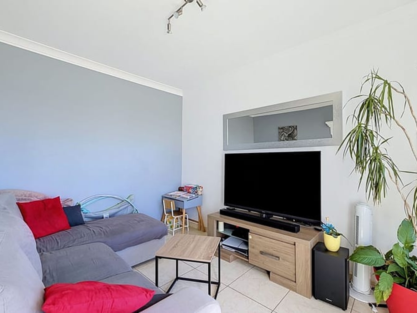 Appartement à vendre - 4 pièces - 74m2 - Tournon-Sur-Rhône (07300)