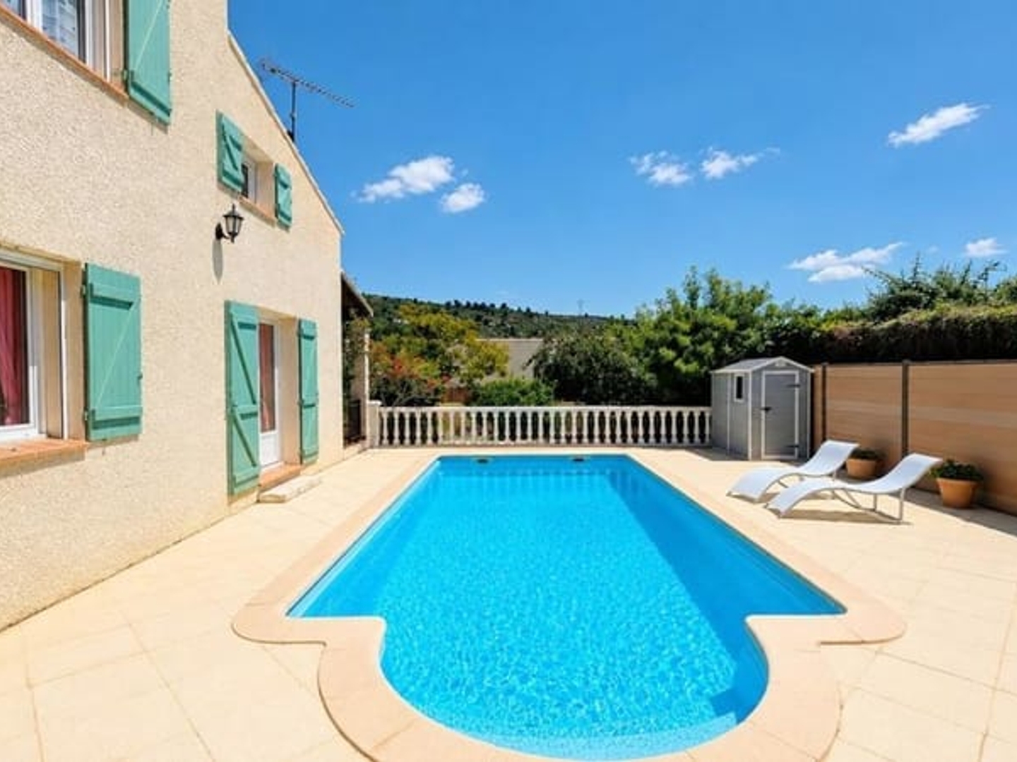 Maison à vendre - 8 pièces - 165m2 - Eyguières (13430)