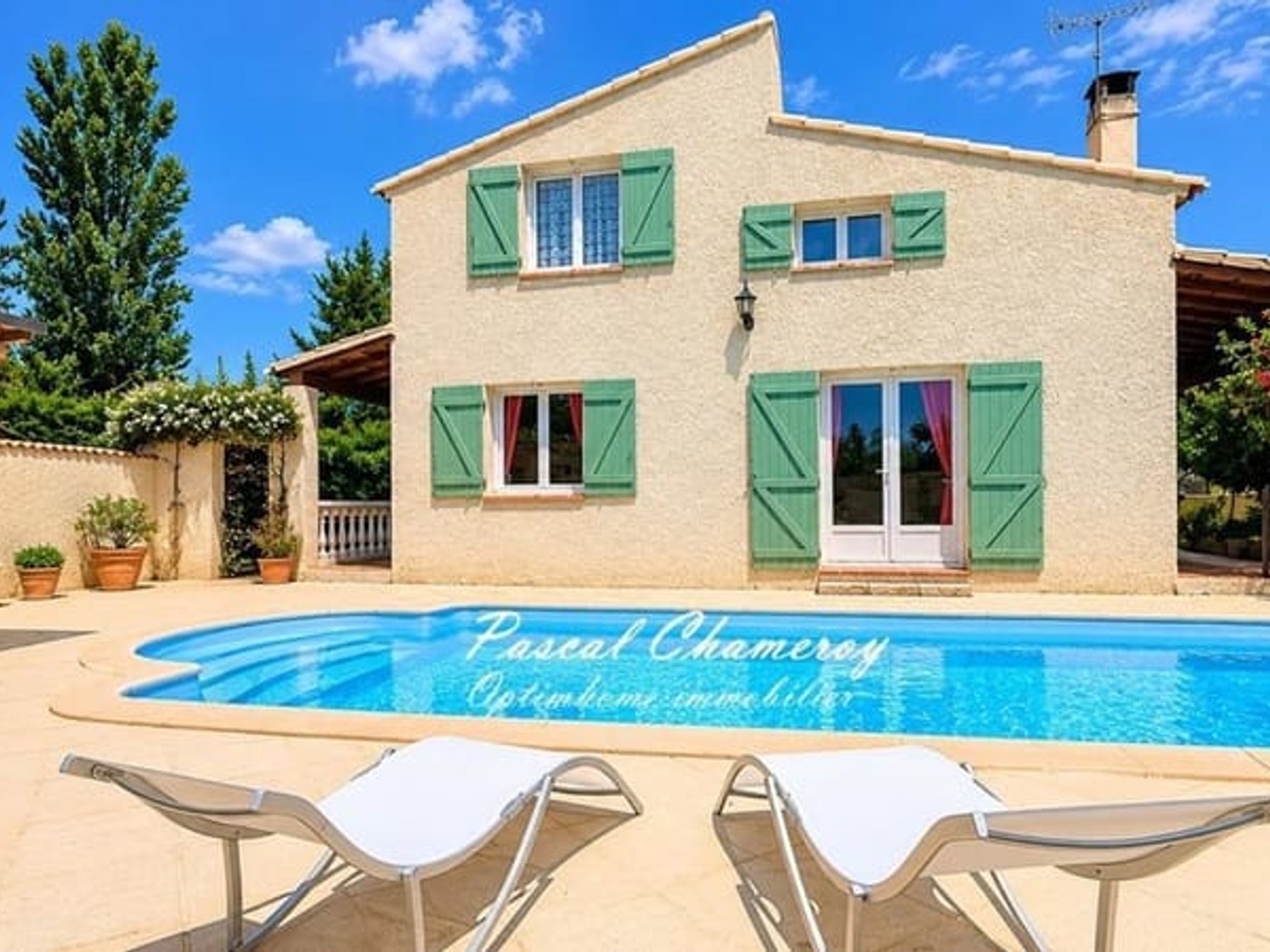 Maison à vendre - 8 pièces - 165m2 - Eyguières (13430)