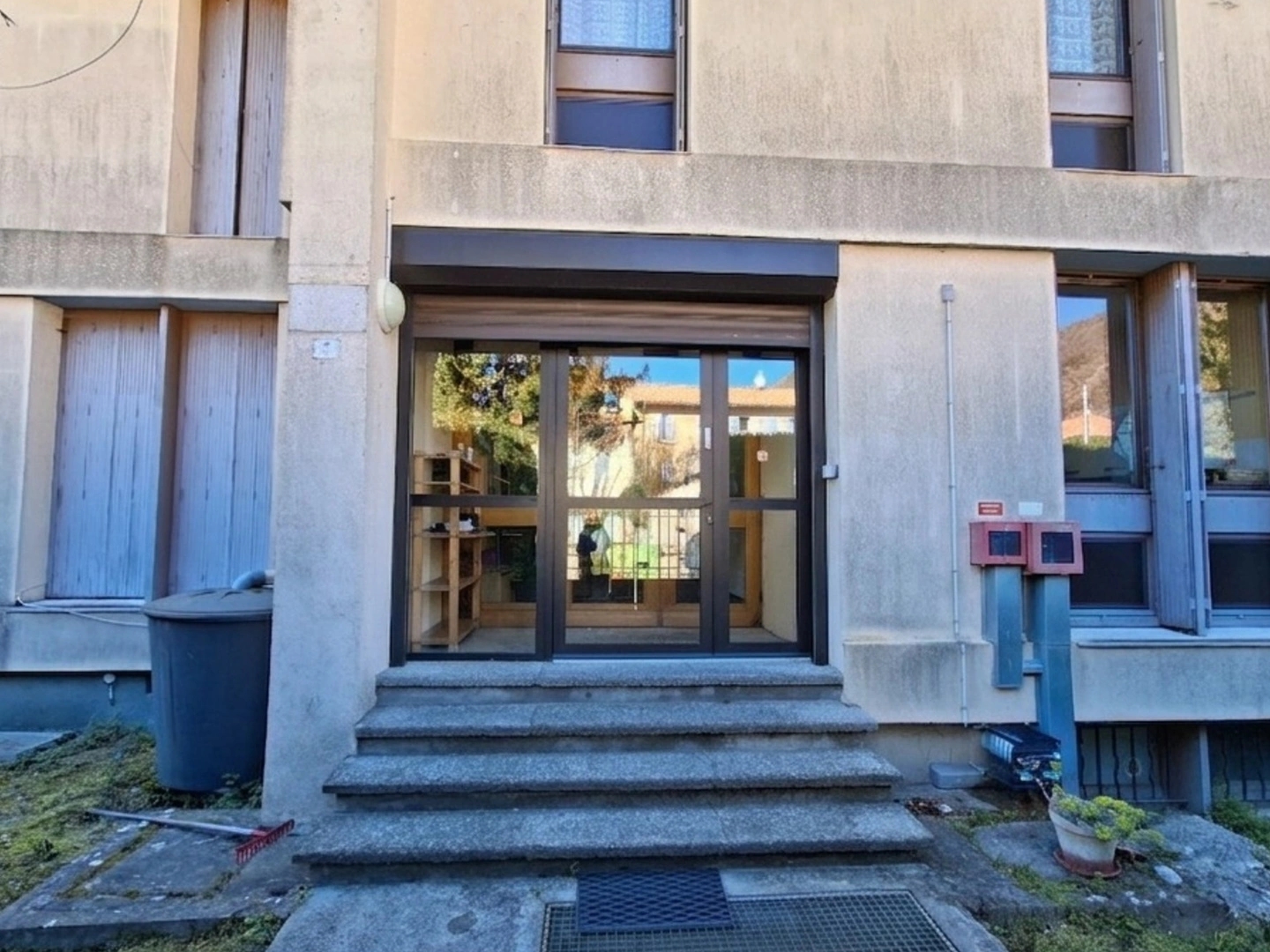Magasin à vendre - 11 pièces - Digne-Les-Bains (04000)