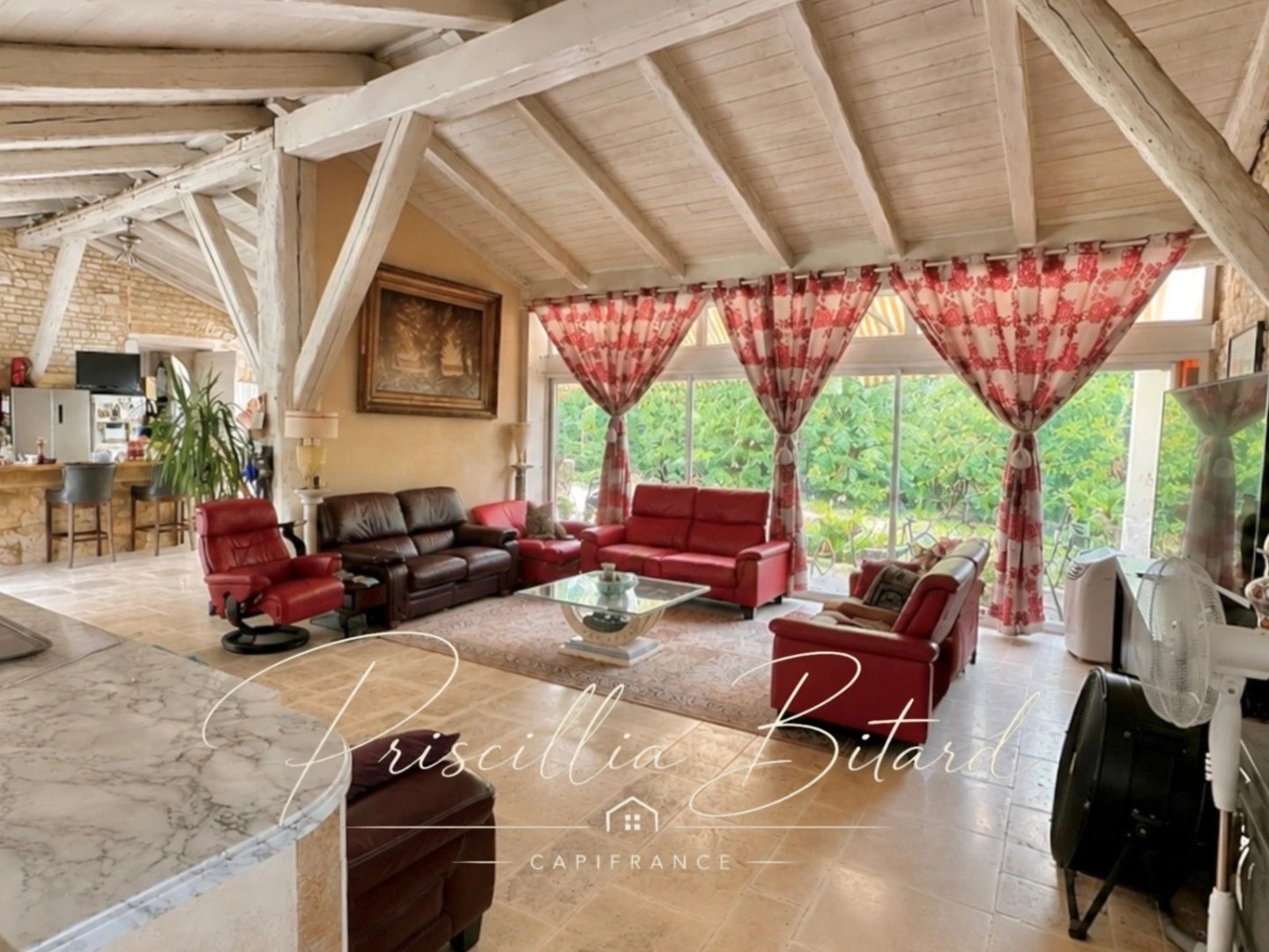 Maison 12 pièces 365 m²