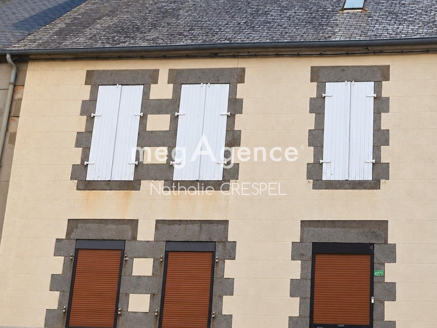 MAISON 92 M² - RIVES D'ANDAINE - 3 CHAMBRES - TERRAIN - BEAU POTENTIEL - TRAVAUX À PRÉVOIR