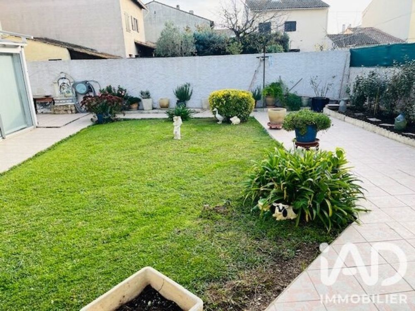 Maison à vendre - 5 pièces - 131m2 - Arles (13280)