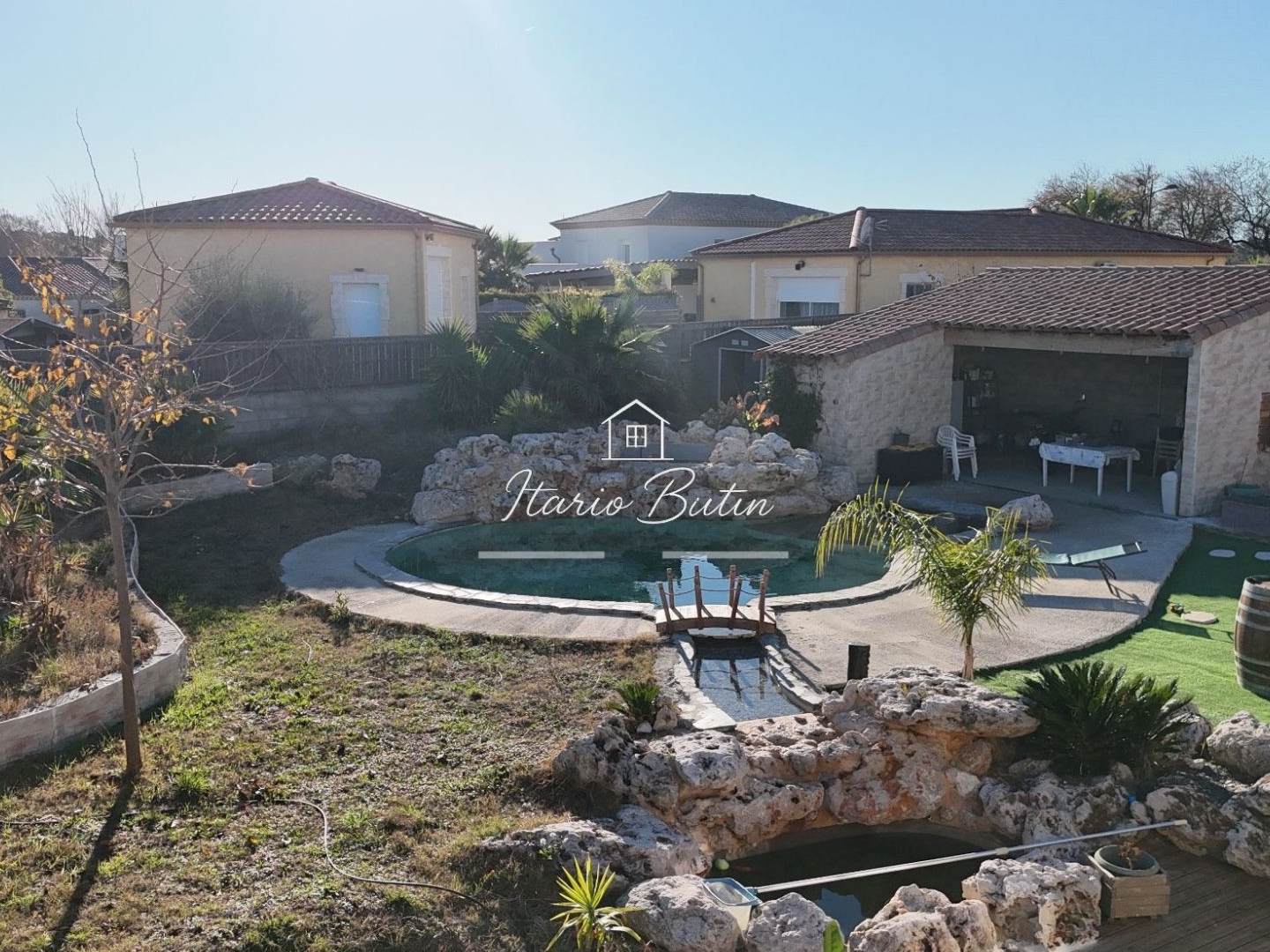 Maison à vendre - 8 pièces - 132m2 - Abeilhan (34290)