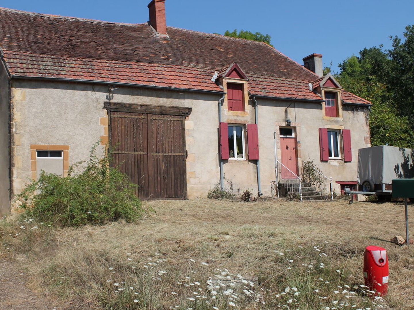 Saint Desiré - Maison de village à la sortie du village sur un terrain de 2500 m2