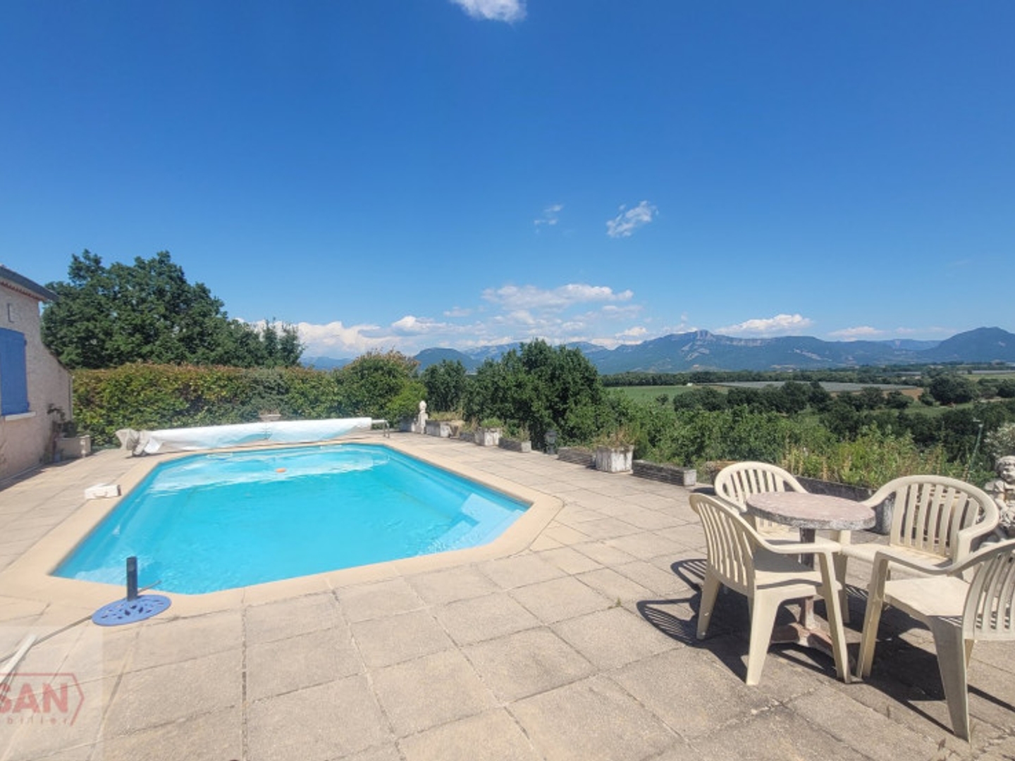 Maison à vendre - 6 pièces - 151m2 - Mison (04200)