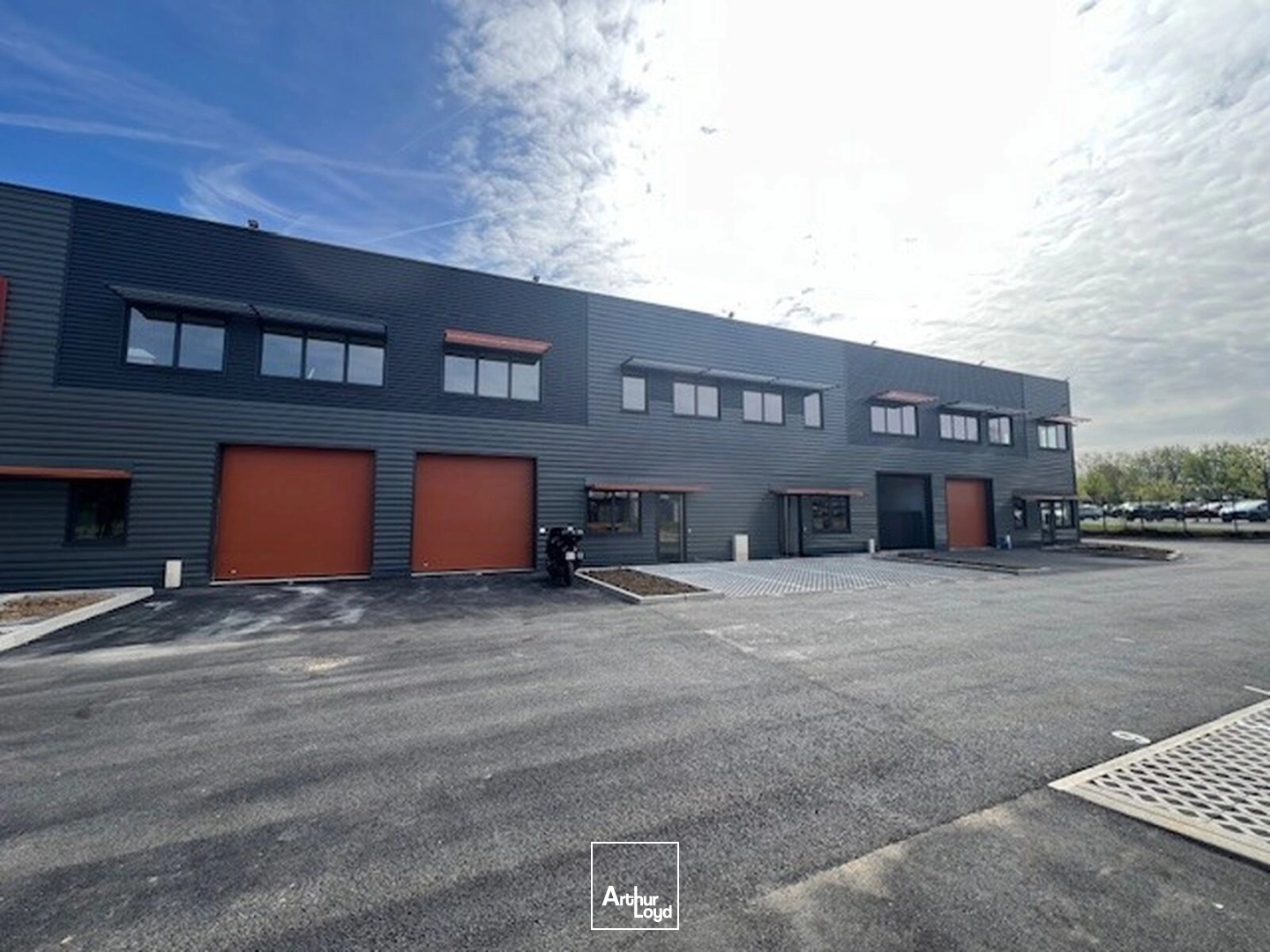 A vendre : locaux d'activités neufs
