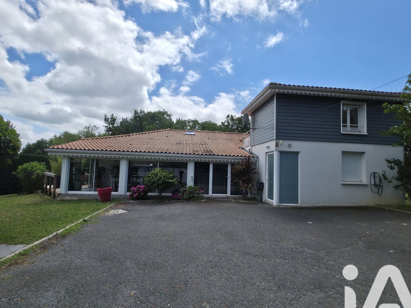 Maison à vendre - 8 pièces - 220m2 - Carbon-Blanc (33560)