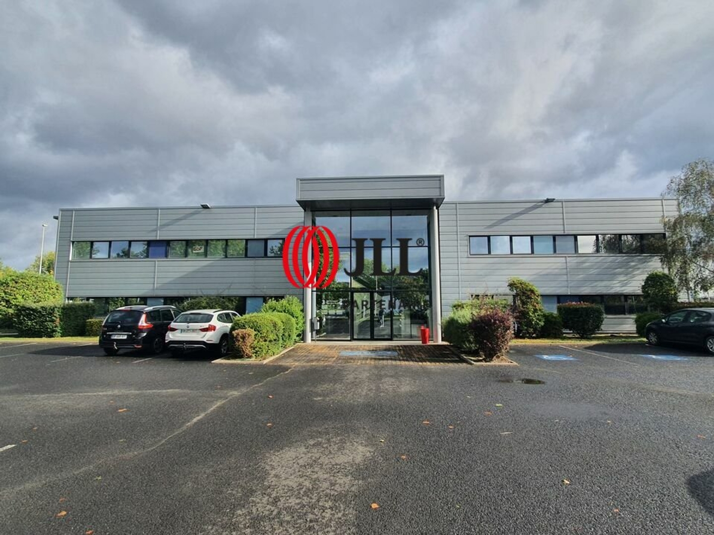 Locaux à vendre - 1 pièce - 142m2 - Aubière (63170)