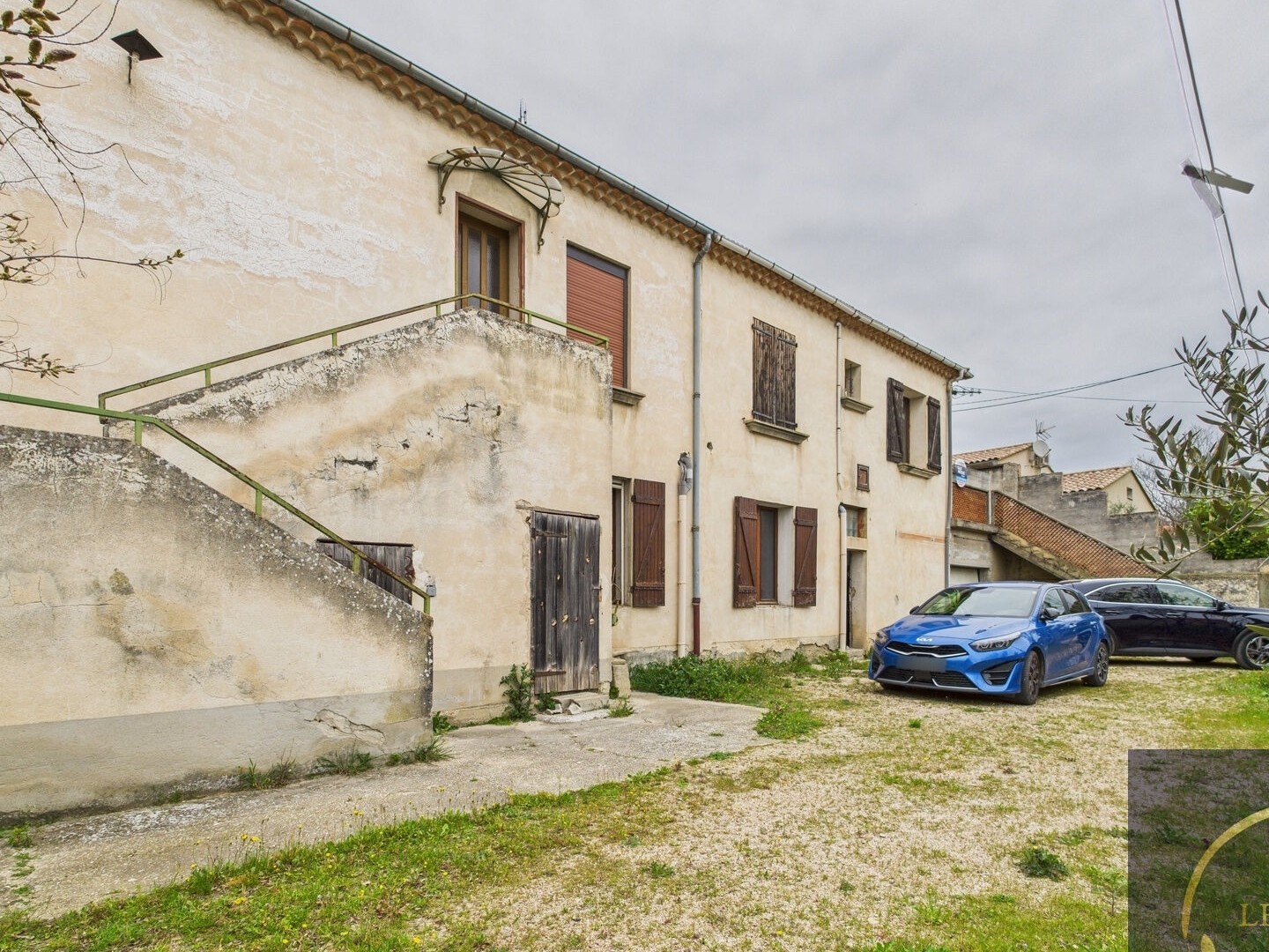 Villa de 250m2 avec dépendance sur une parcelle de 525 m2 à