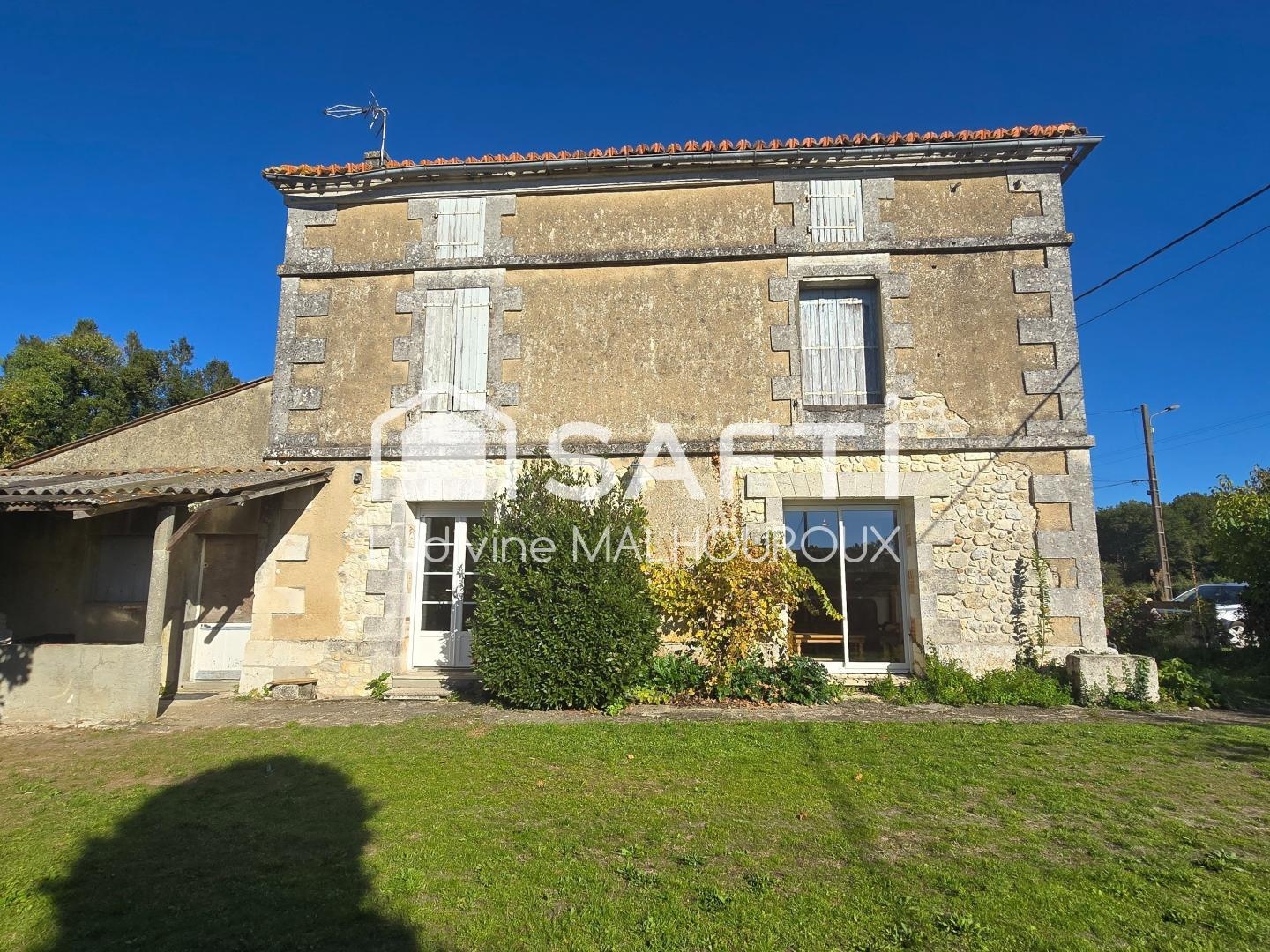 Maison à vendre - 4 pièces - 122m2 - Dignac (16410)