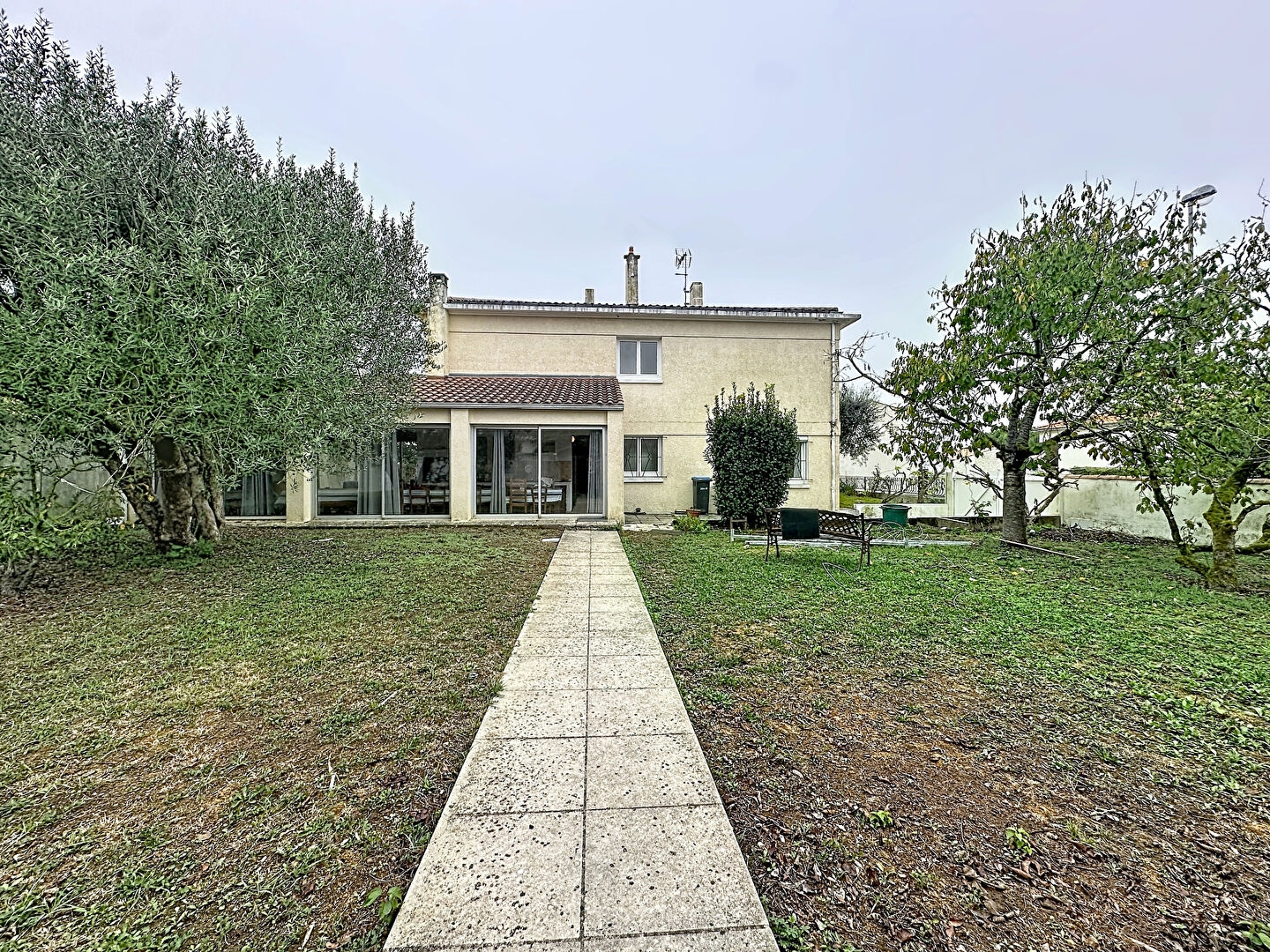 MAISON FAMILIALE À FORT POTENTIEL d'aménagement -144 m² - PUILBOREAU