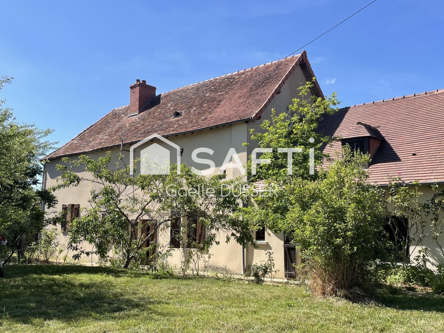 Charme, calme et authenticité pour cette maison de vacances en Bourbonnais.