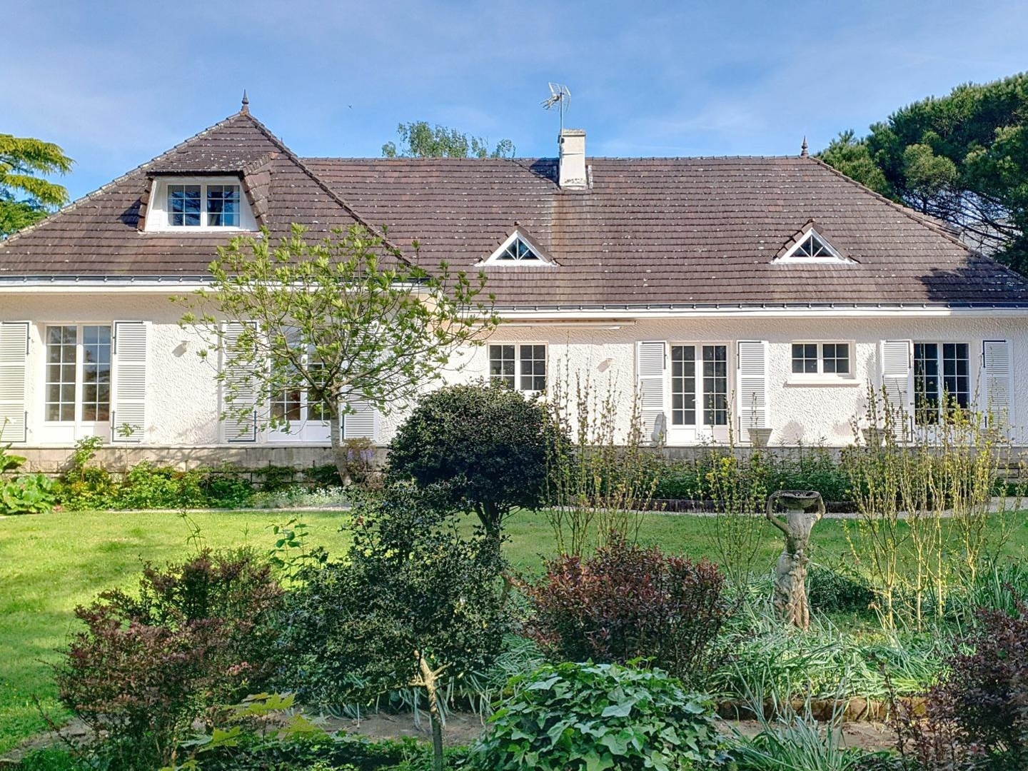Exceptionnelle propriété de 370 m2 intégralement rénovée !