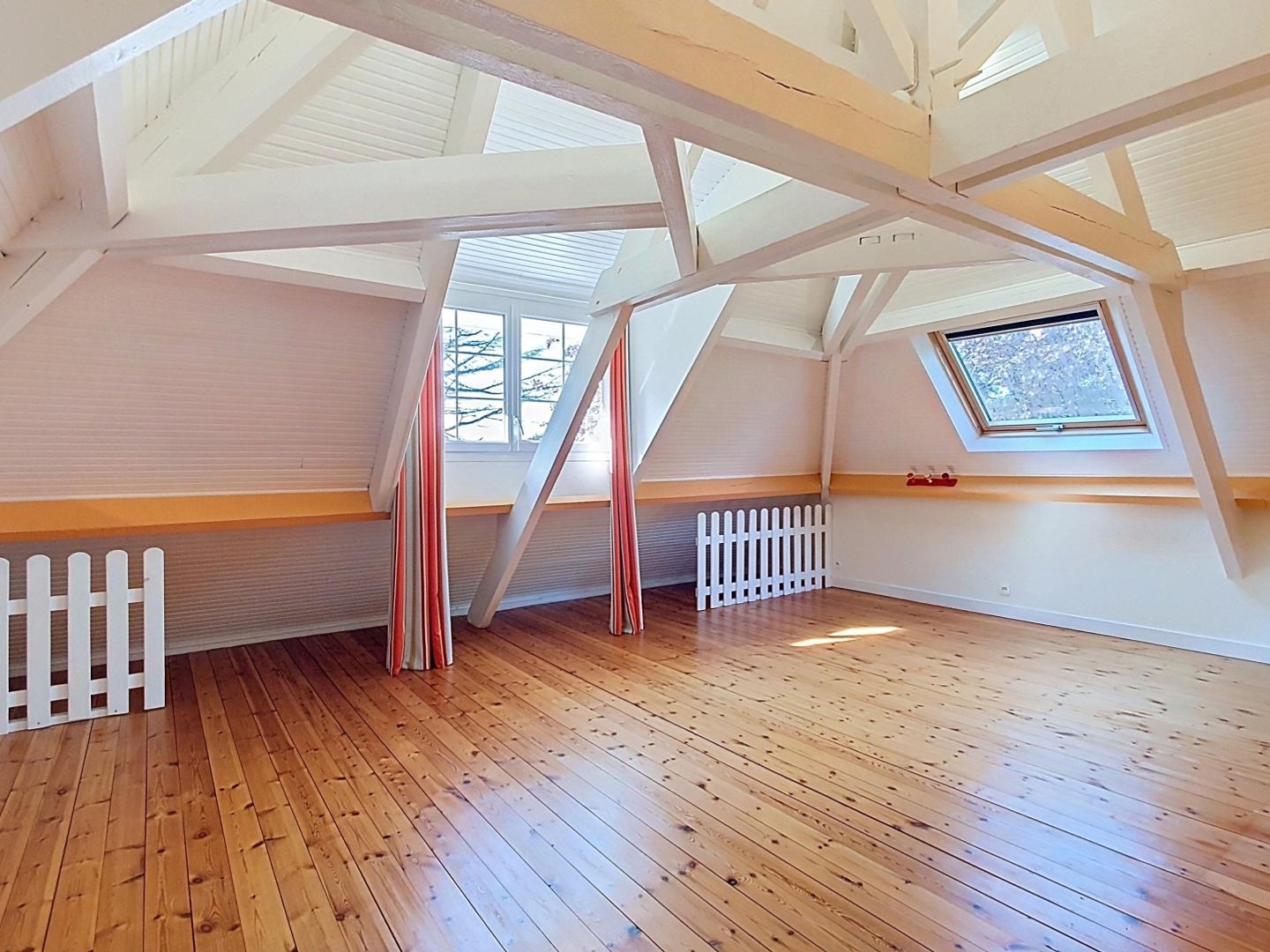 Maison à vendre - 10 pièces - 370m2 - Le Boupère (85510)