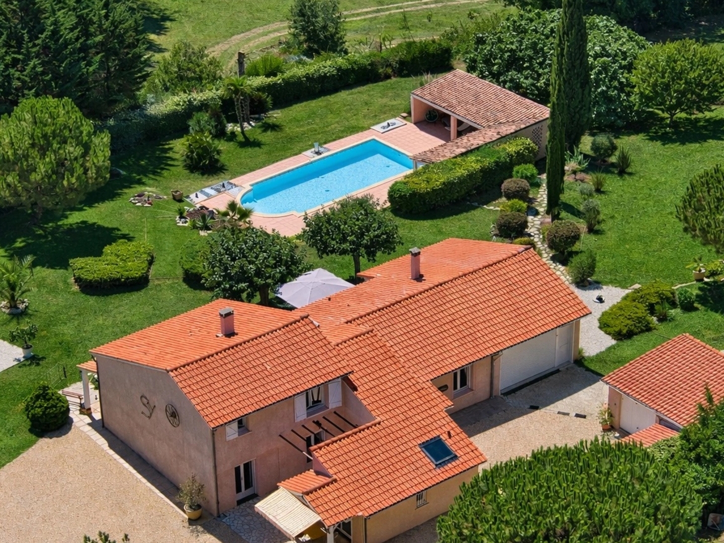 Propriété 6 pièces 170 m²